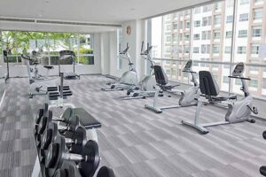 คอนโดสาทร